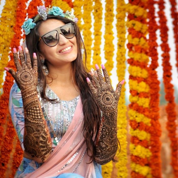 latest-mehndi-dresses-for-bride18